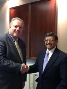 Dr. Tony Roberts thanks Dr. Jagdish Sheth for his generous gift to the Georgia Charter Schools Association
